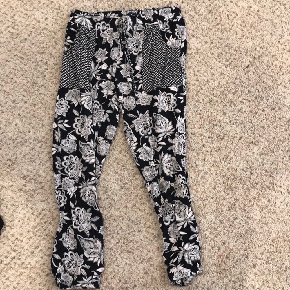 American Eagle Patterned Pants